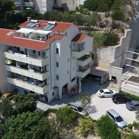 Apartments Rica 오미스 외부 사진