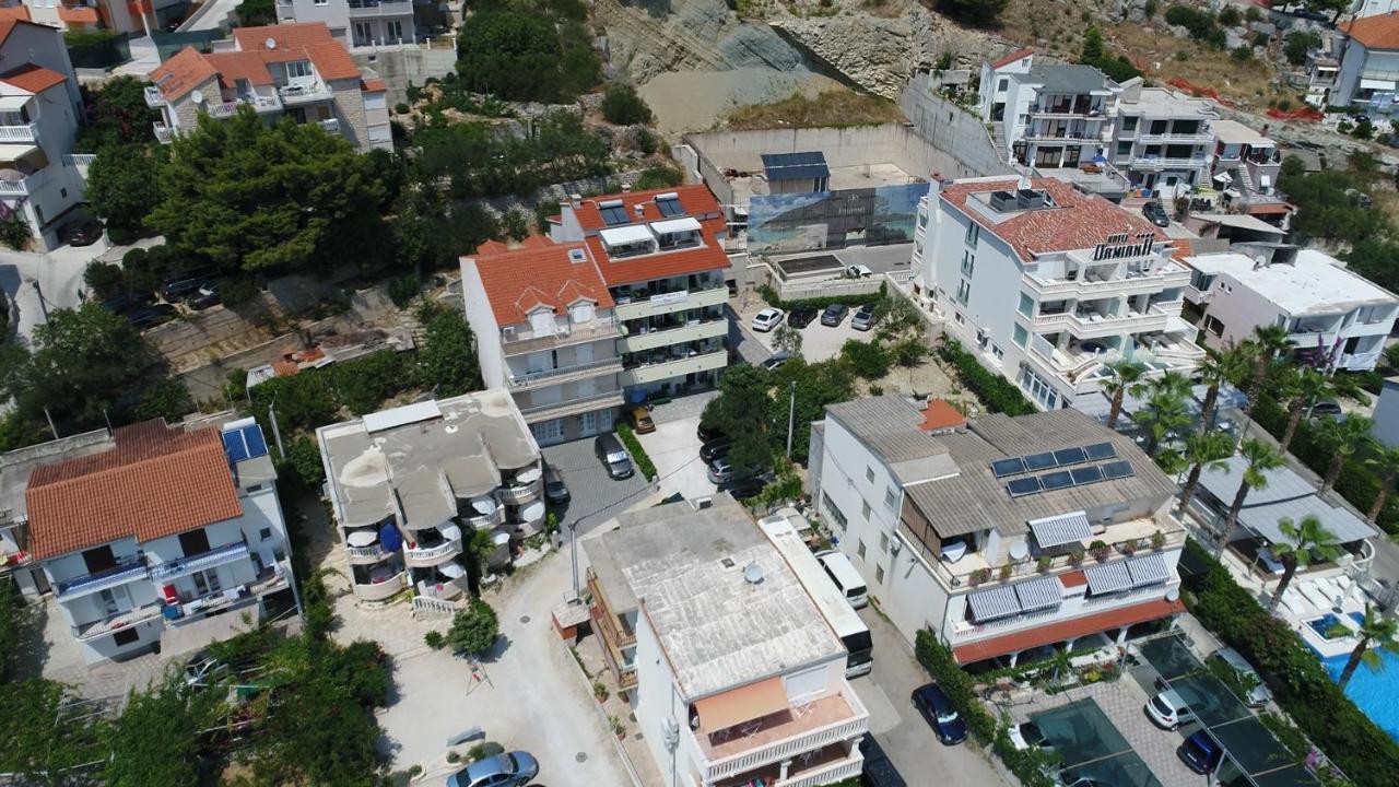 Apartments Rica 오미스 외부 사진