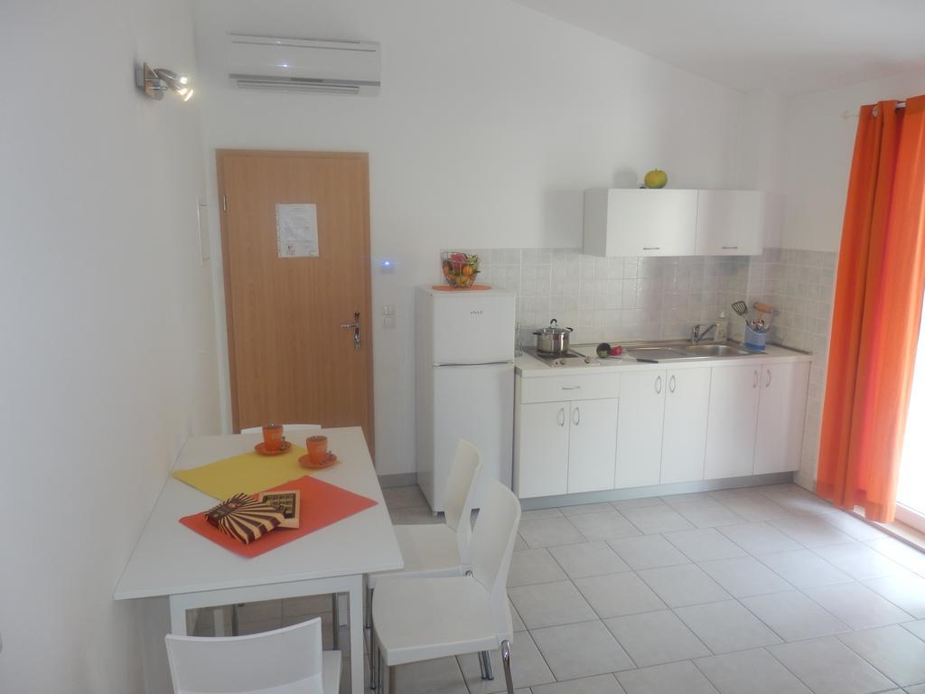 Apartments Rica 오미스 외부 사진