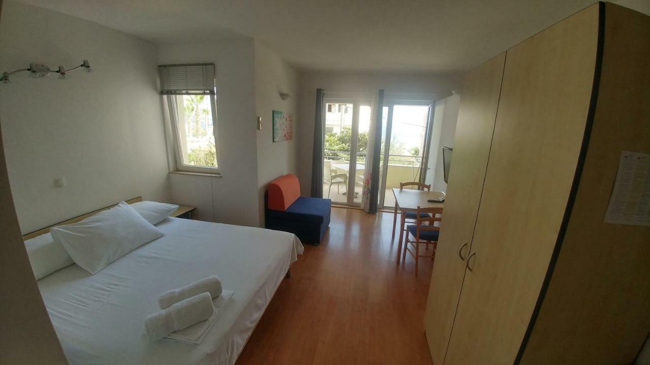 Apartments Rica 오미스 외부 사진